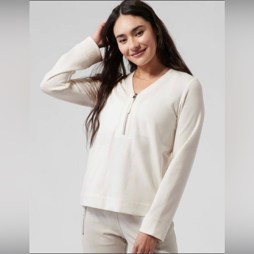 NWOT Athleta Eastbound Half Zip Sweatshirt, size M, Magnolia White